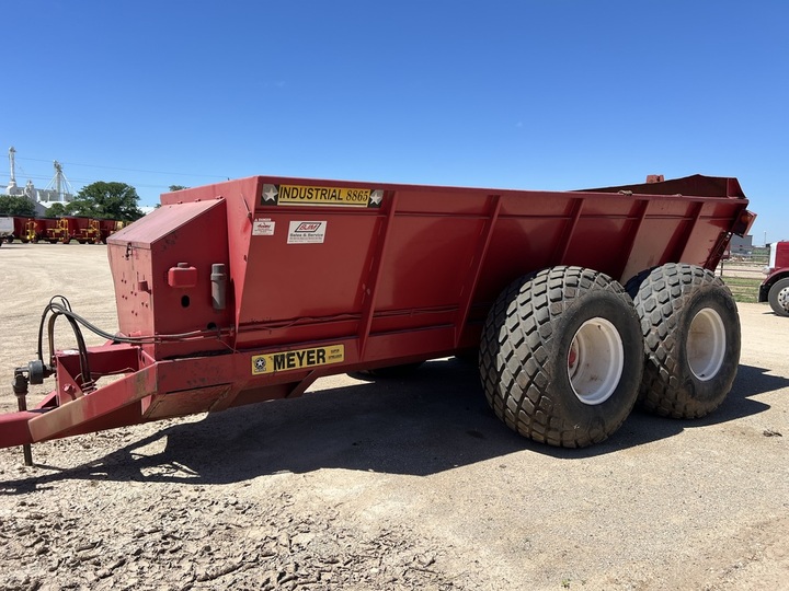 2011 MEYER 8865 MANURE SPREADER