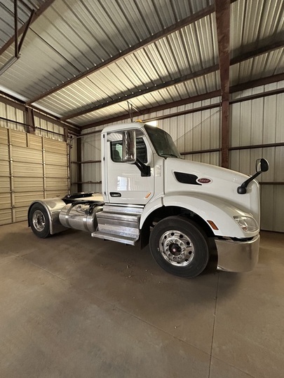 2022 PETERBILT 579 SINGLE AXLE