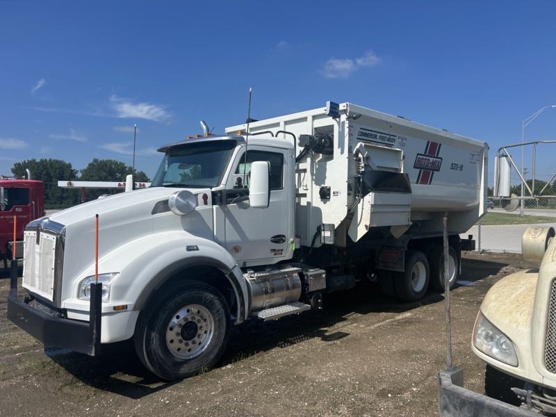 2024 KENWORTH T880 W/ 920-18 ROTO-MIX