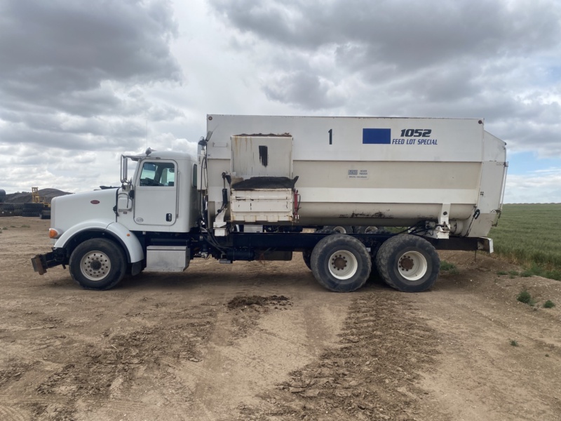 2016 PETERBILT 365 W/ MMI 4 AUGER MIXER