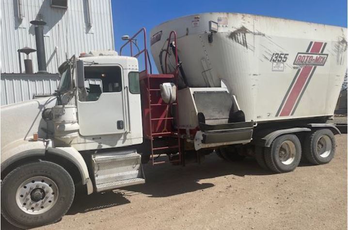 2022 KENWORTH W/ 1355 ROTO-MIX