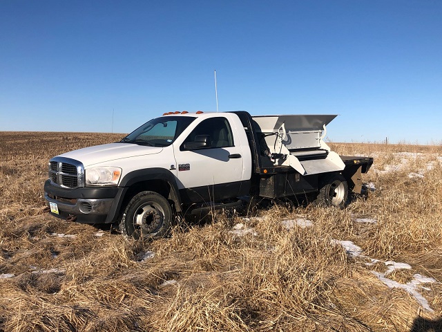 HerdBoss Cake Feeder